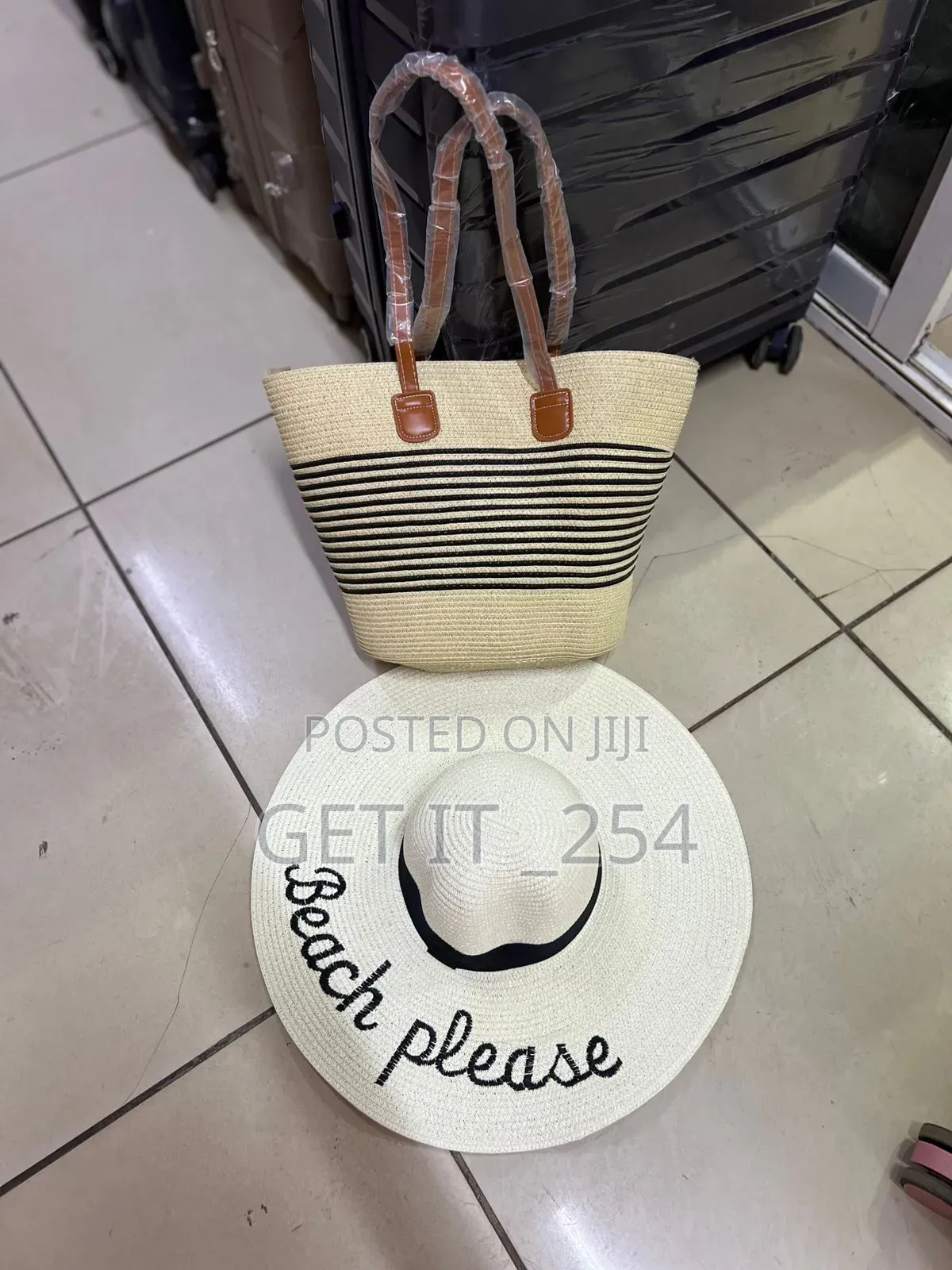 Kiondo Straw Summer Bags Set Comes With a Matching Hat.