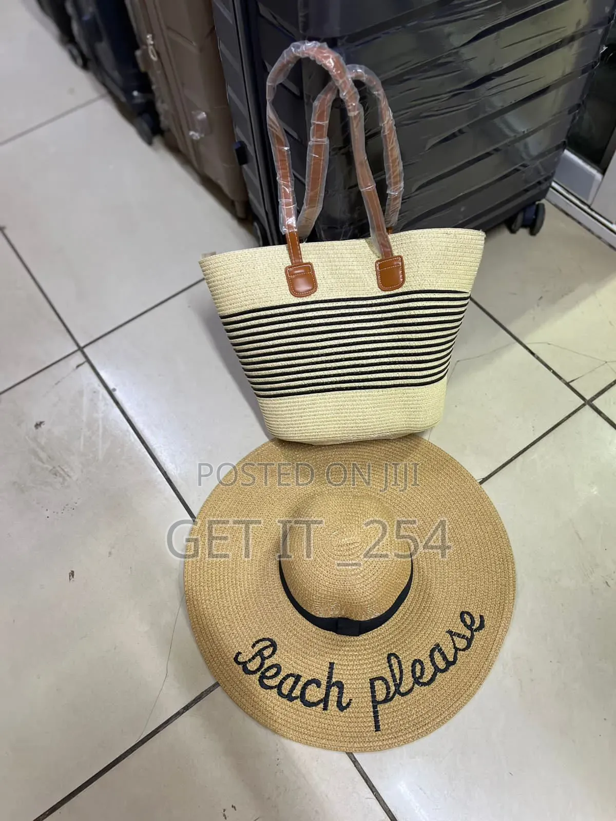 Kiondo Straw Summer Bags Set Comes With a Matching Hat.