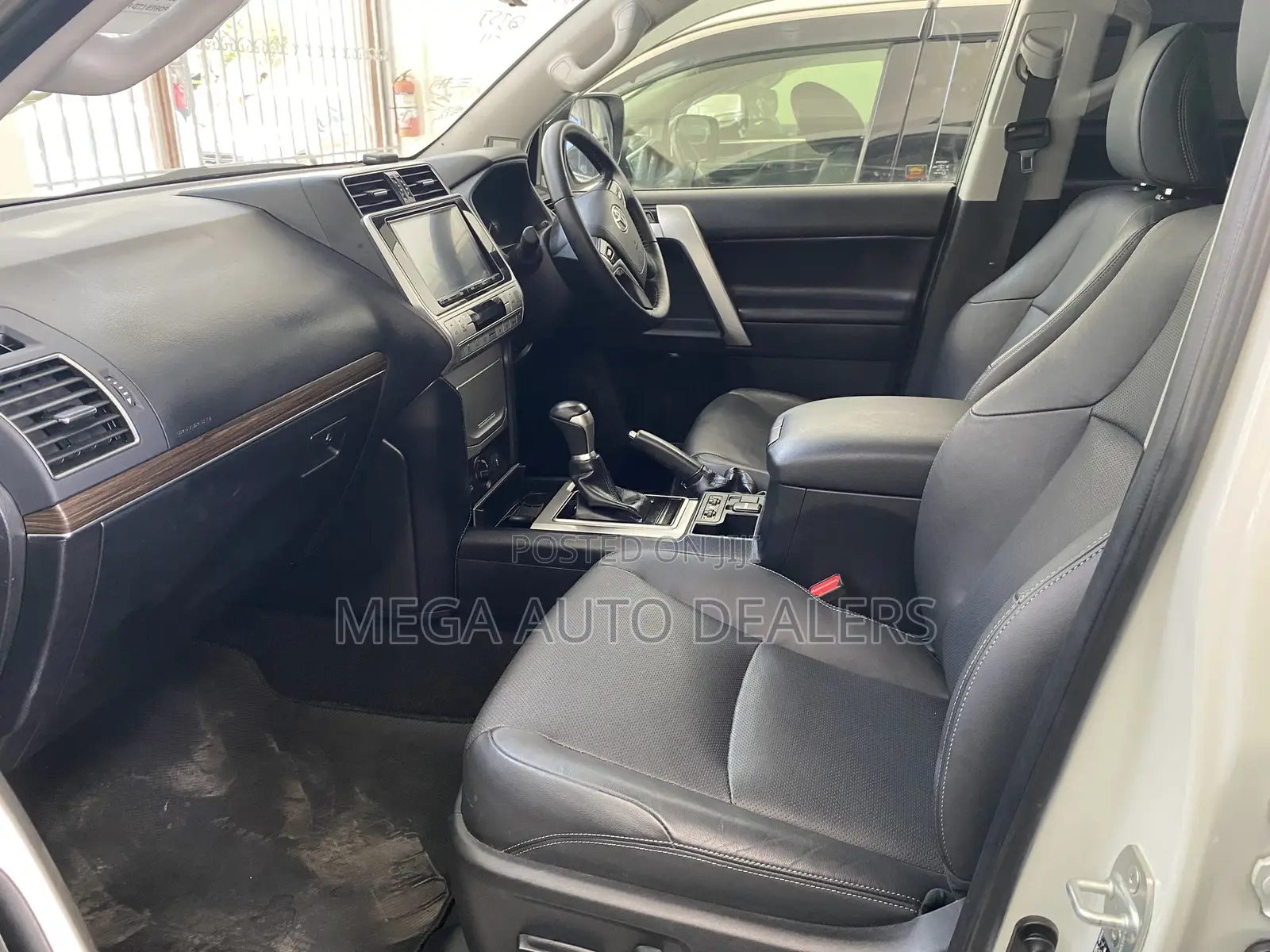 Toyota Land Cruiser Prado 2018 Pearl