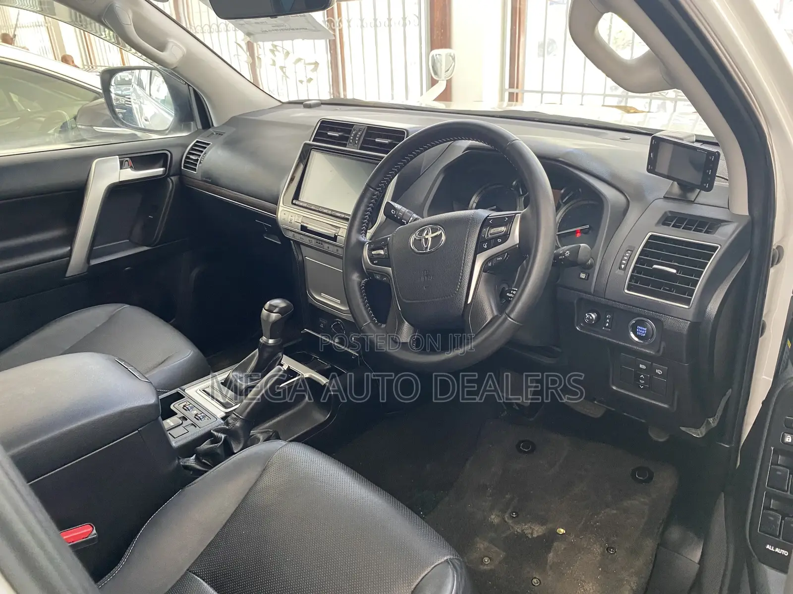 Toyota Land Cruiser Prado 2018 Pearl