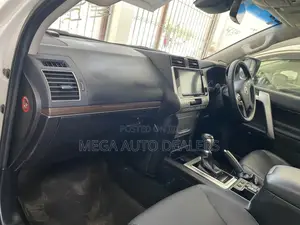 Toyota Land Cruiser Prado 2018 Pearl