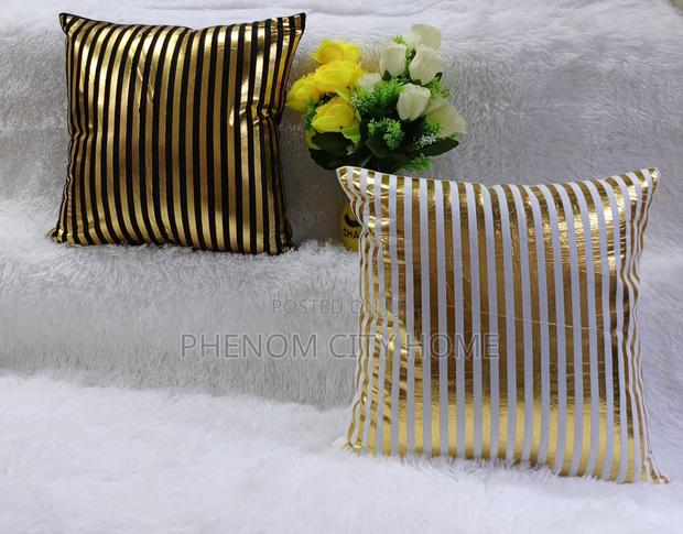 Decorative Gold Printed Throwpillow Cases