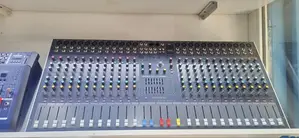 Mackie SMX-2400 Mixer