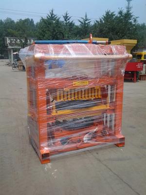 Manual Small Clay and Concrete Brick Making Machine - thumbnail 2