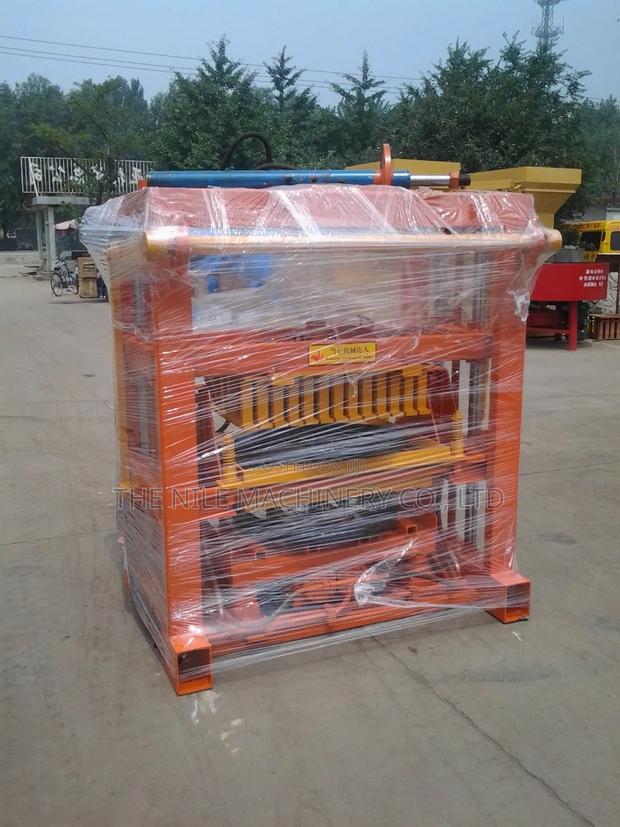 Manual Small Clay and Concrete Brick Making Machine - main view