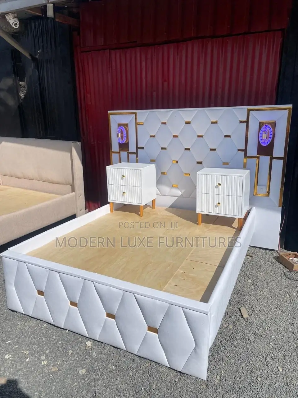 Leather White 5by6 Bed