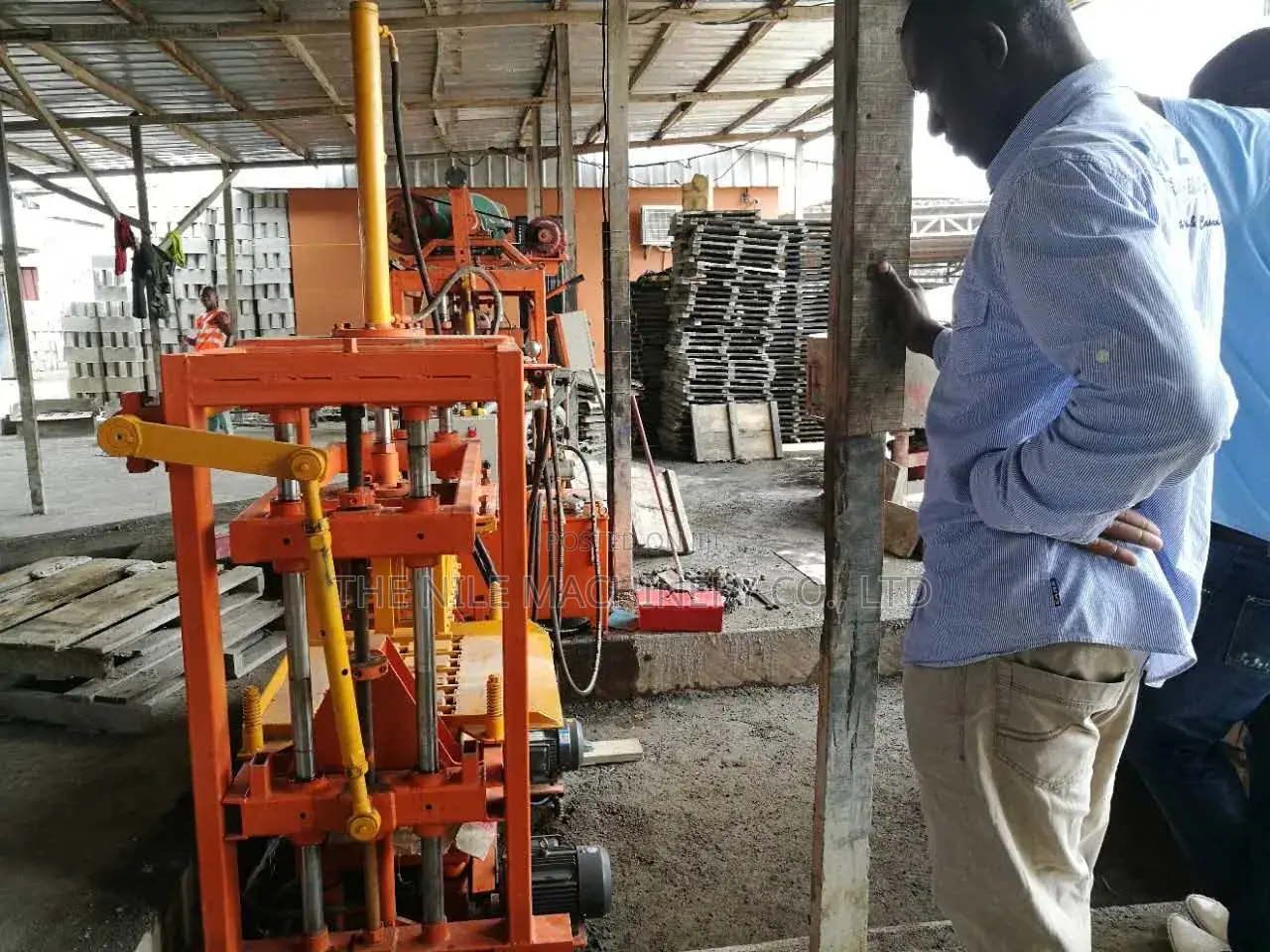 Small Diesel 8/12/15 HP Hydraulic Hollow Block Machine