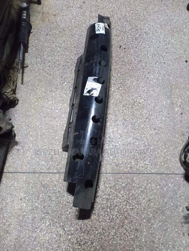 Isuzu TFR 86 Bumper Support - main view