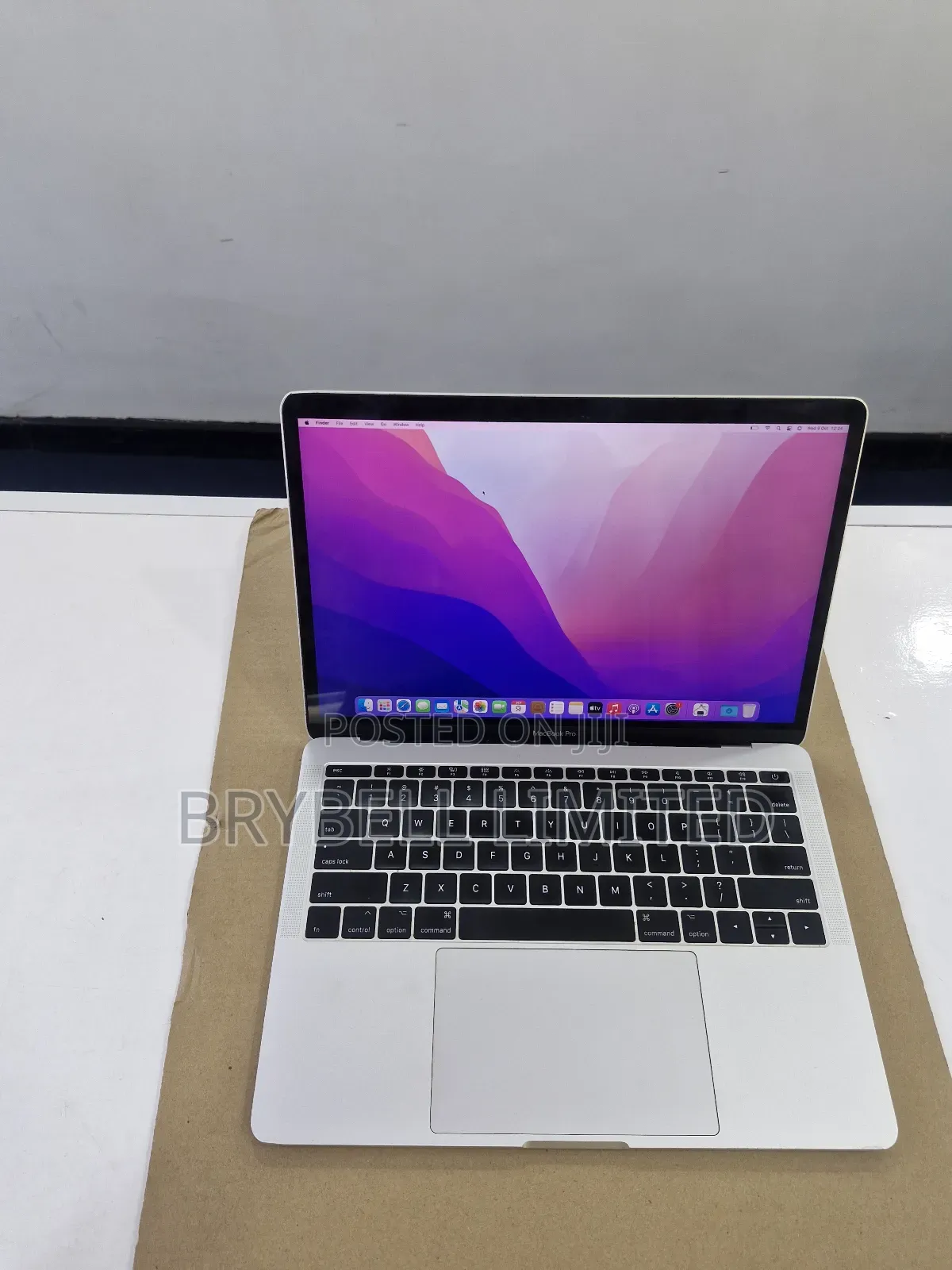 Laptop Apple MacBook Pro 2017 8GB Intel Core I5 SSD 256GB