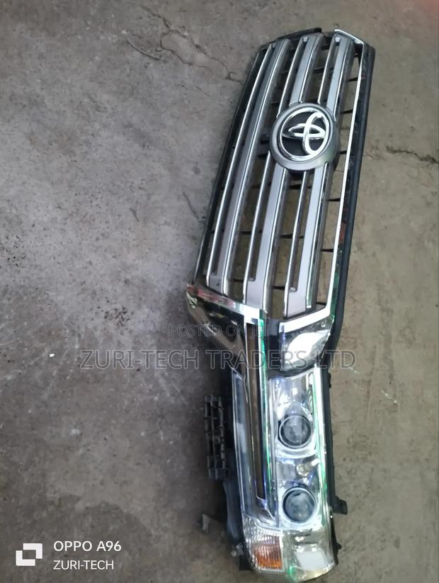 Lc 200 V8 Headlights - thumbnail 2