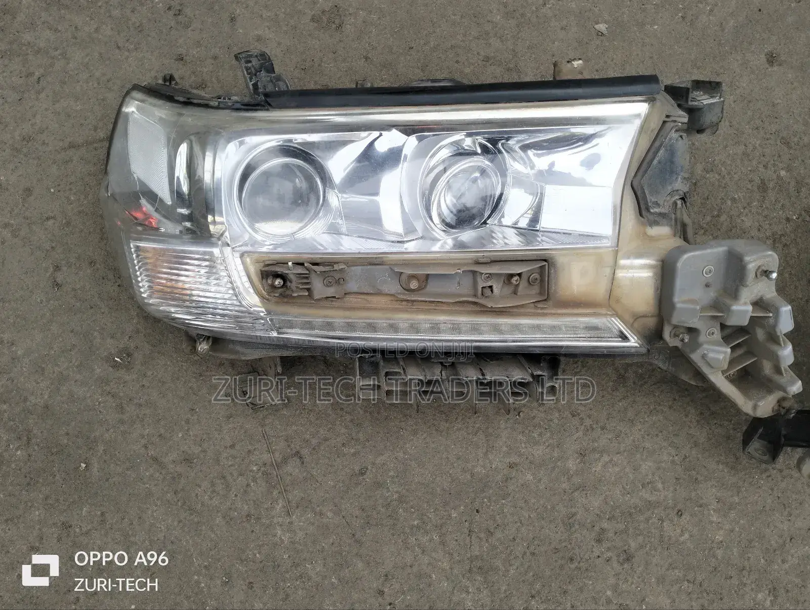 Lc 200 V8 Headlights