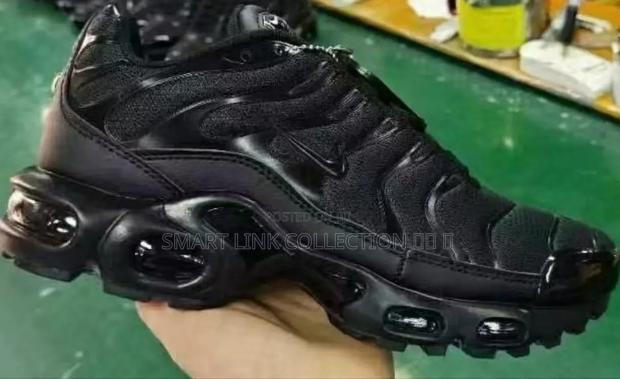Sneakers - thumbnail 2