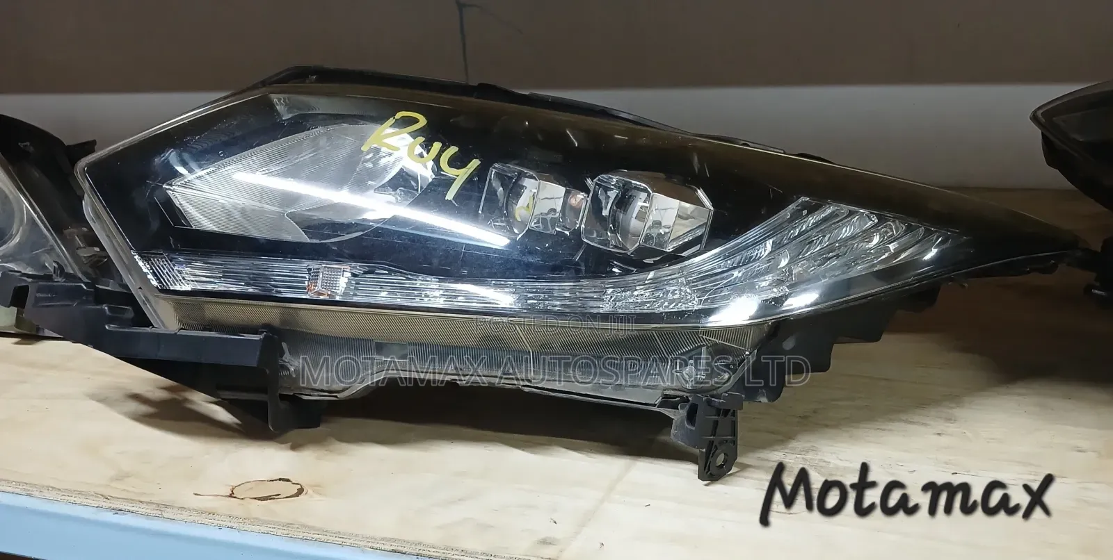 Honda Vezel Headlight