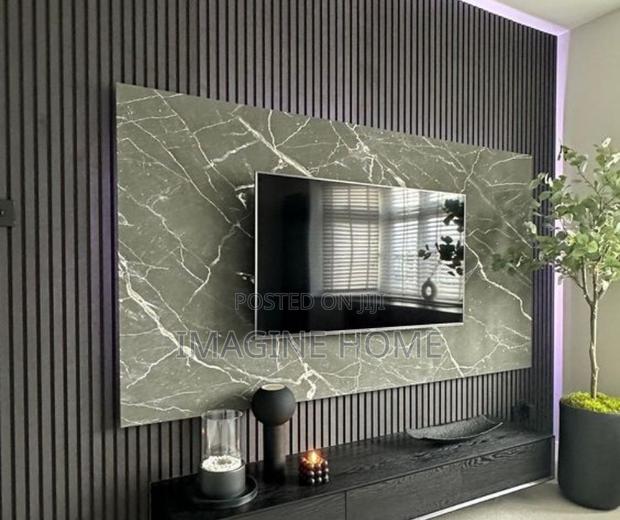 Glossy UV Marble White Shade
