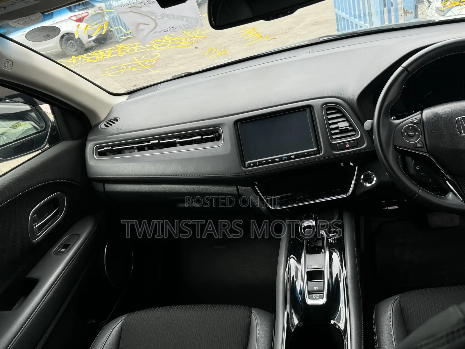 Honda Vezel 1.5 Hybrid 2WD 2018 Gray