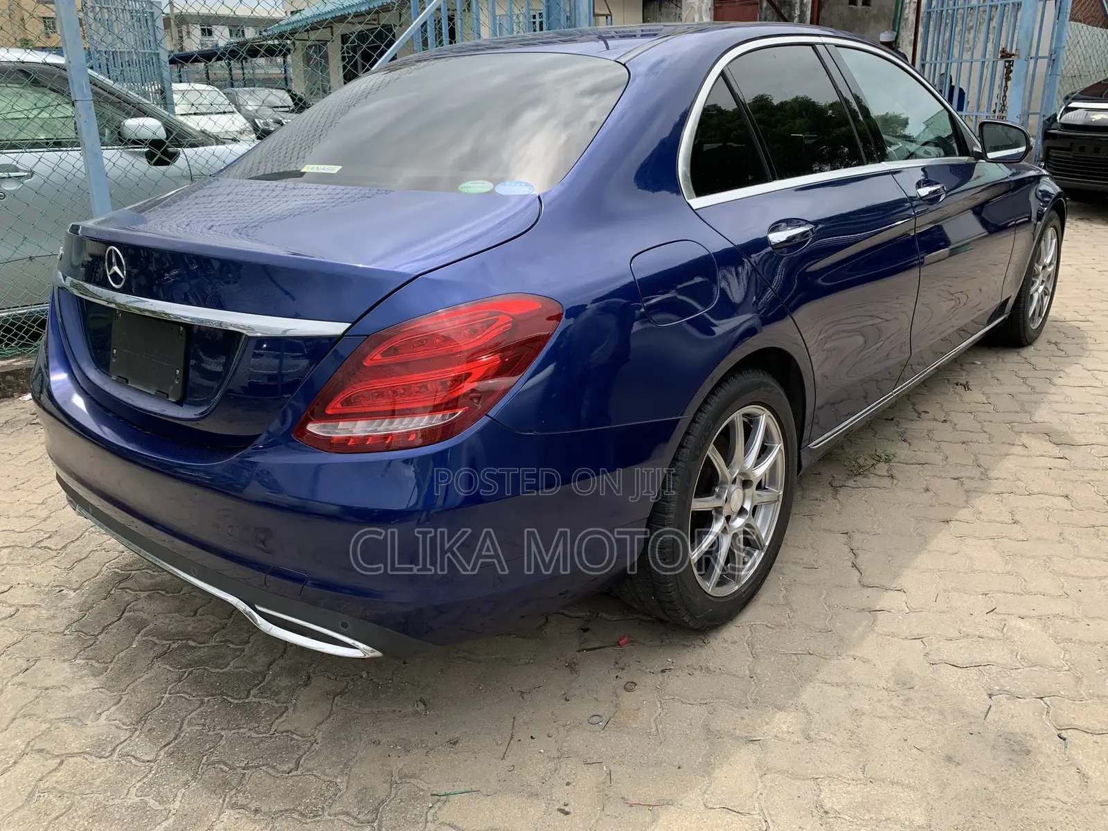 Mercedes-Benz C200 2018 Blue