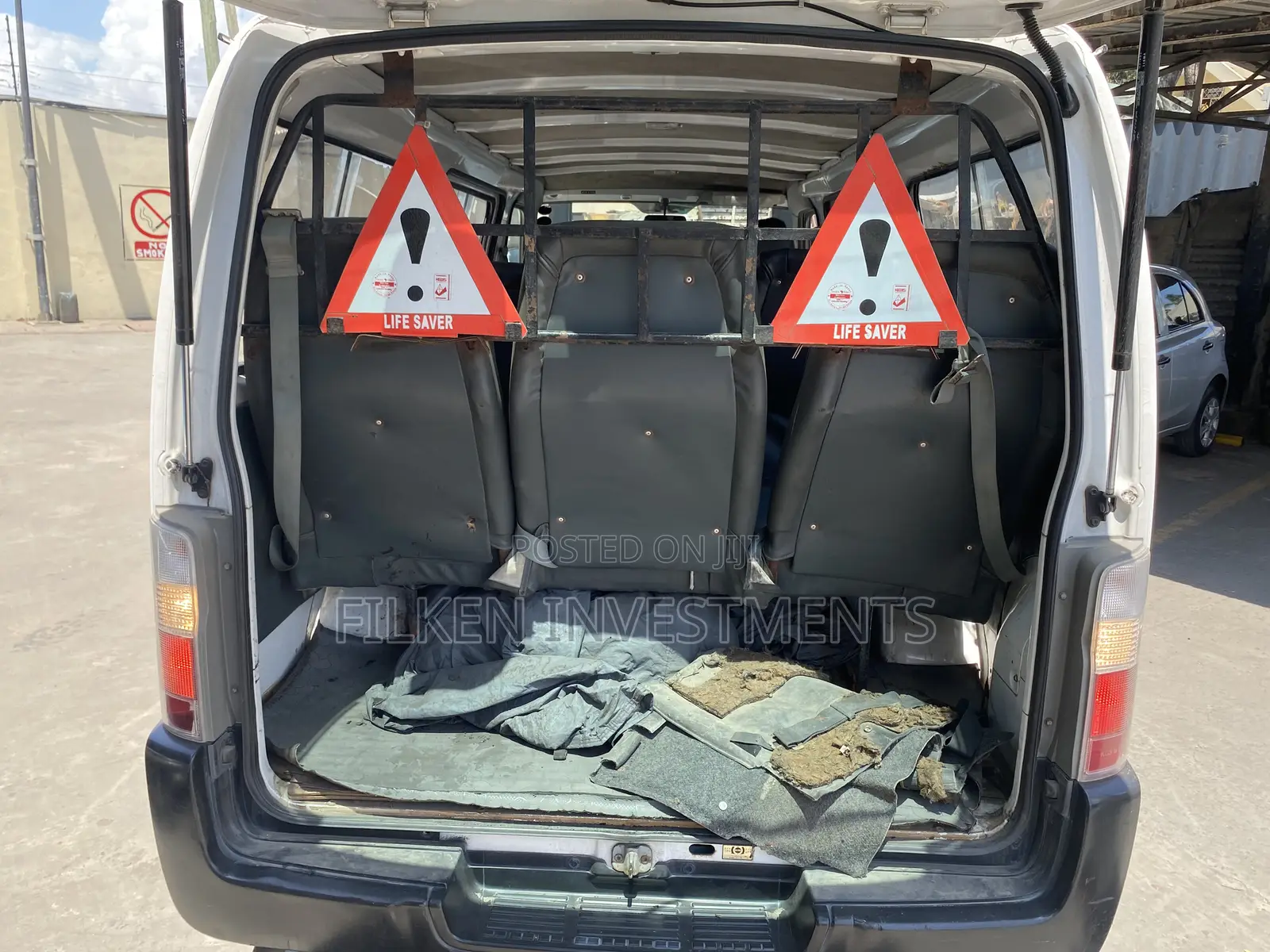 Nissan Caravan (Urvan) 2011 White