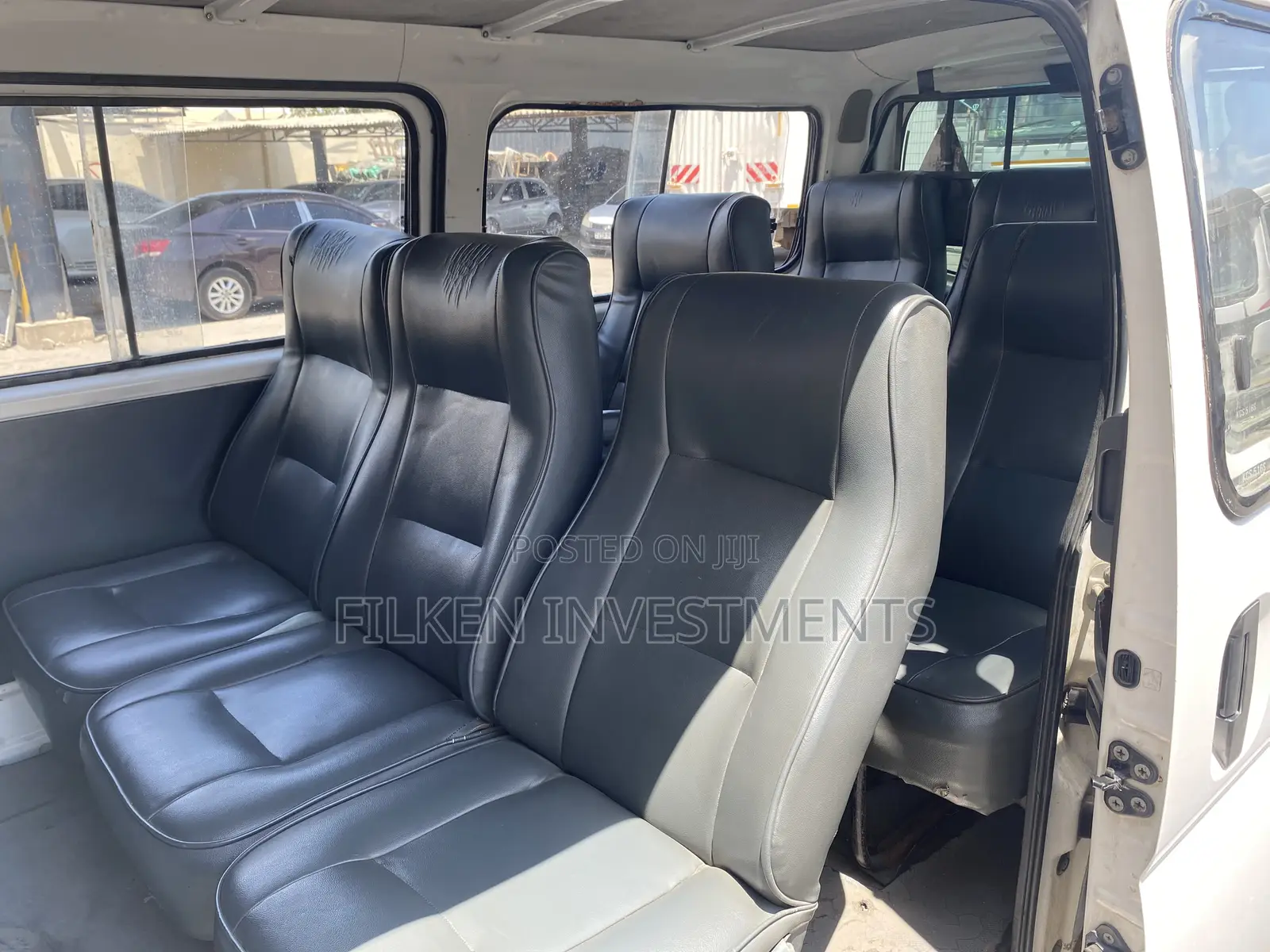 Nissan Caravan (Urvan) 2011 White
