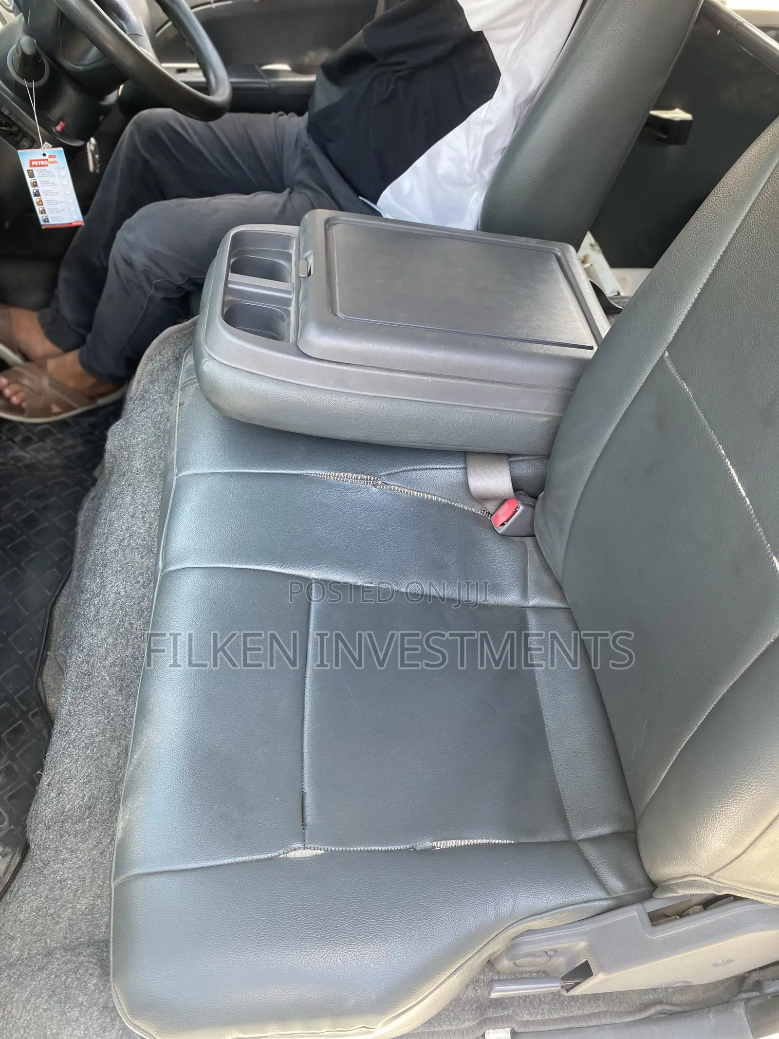 Nissan Caravan (Urvan) 2011 White