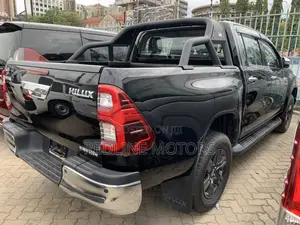 Toyota Hilux 2020 Black