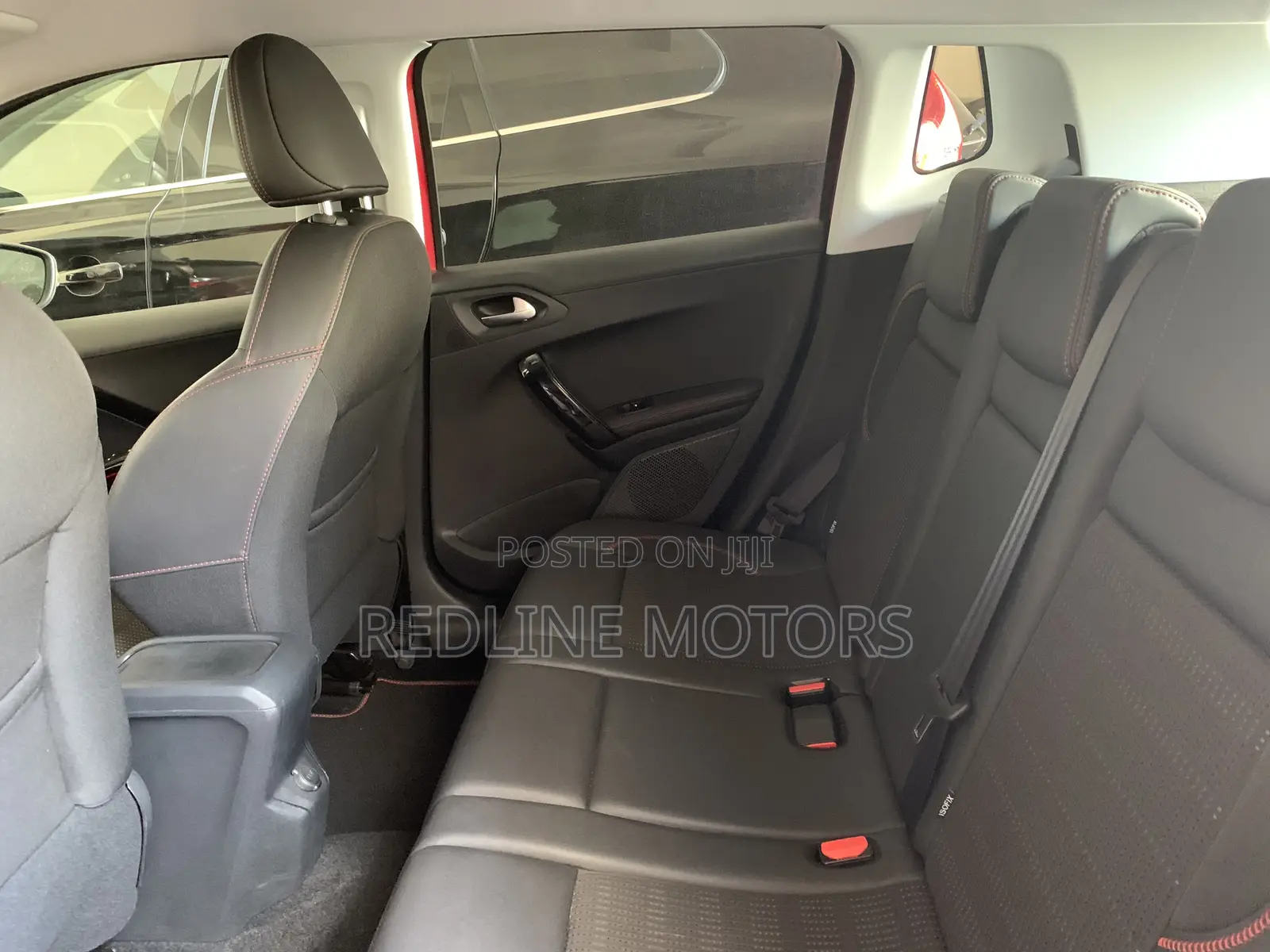 Peugeot 2008 1.2 PureTech (130 Hp) 2018 Red