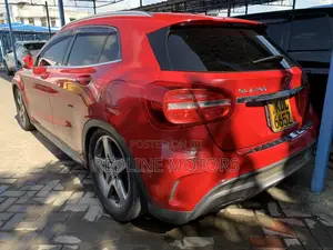 Mercedes-Benz GLA-Class 2017 Red