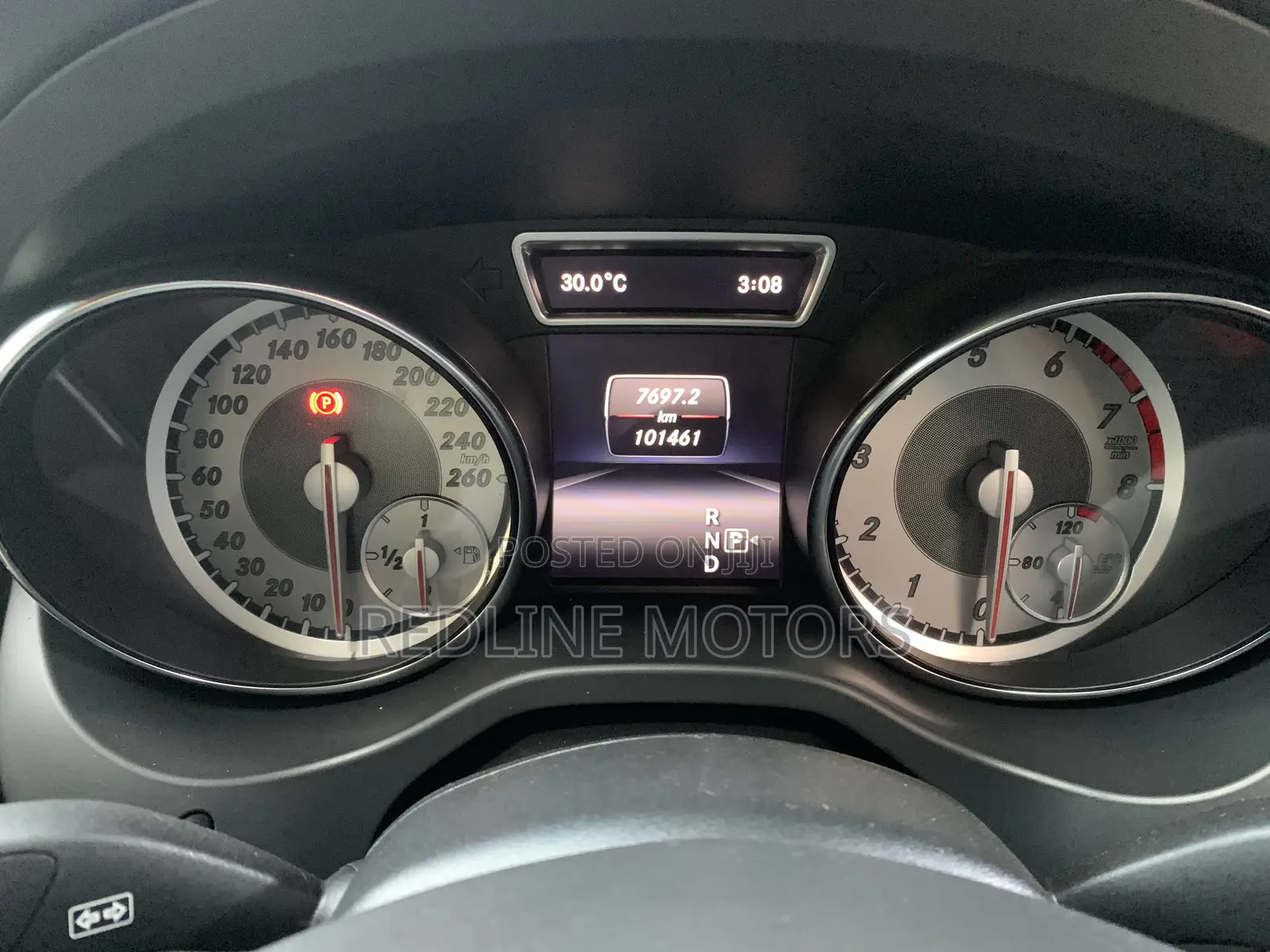 Mercedes-Benz GLA-Class 2017 Red