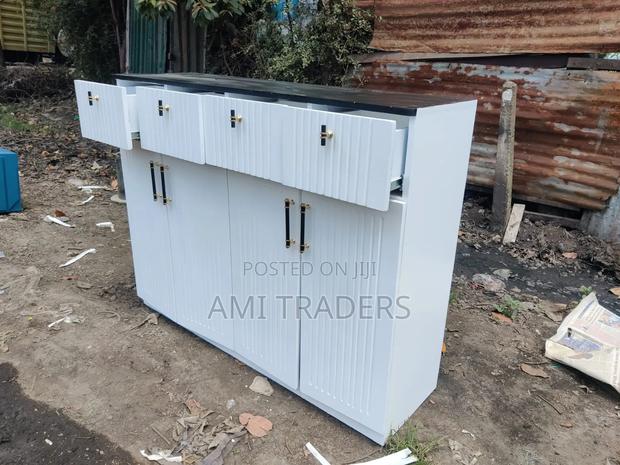 Kitchen Cabinet for Space Luxury