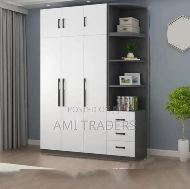 Luxurious Wardrobe 5"6 Ft - main view