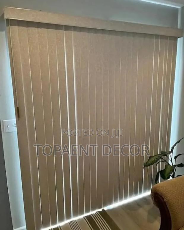 Brown Window Office Curtain Blinds - main view