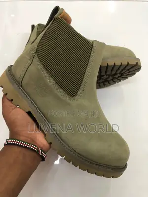 Laceless Boots