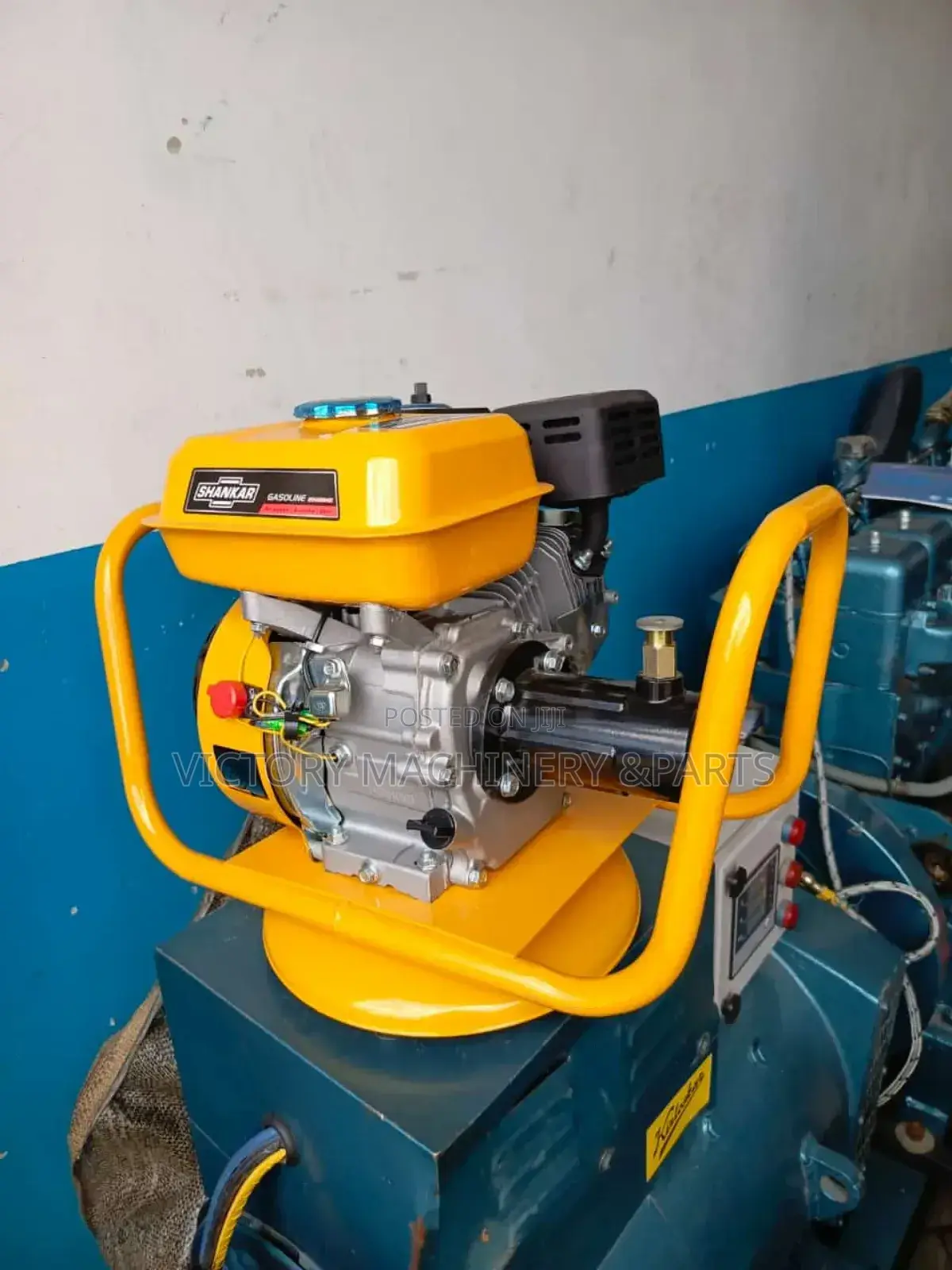 Poker Vibrator Machine