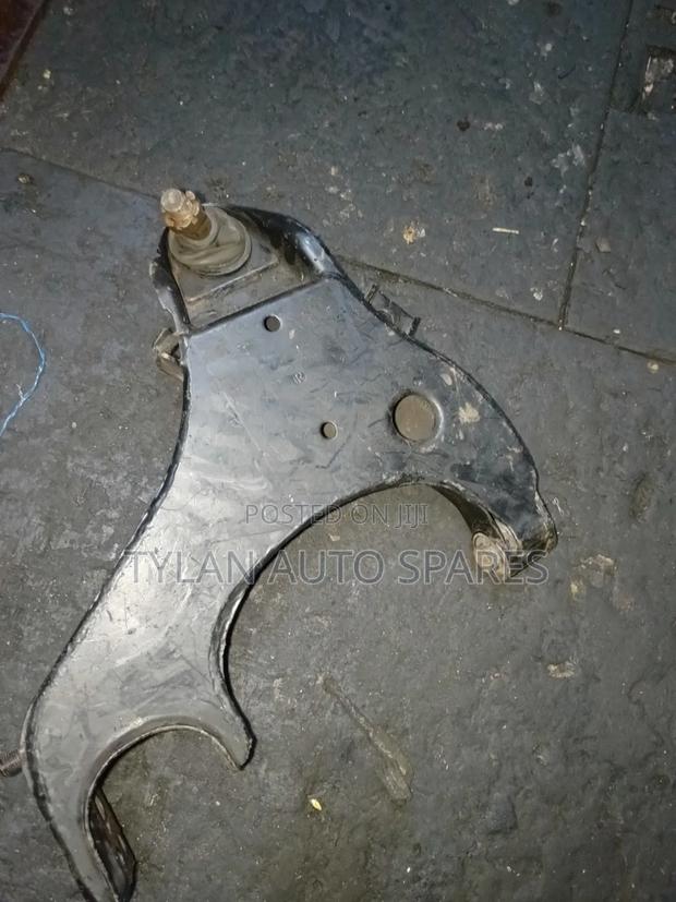 Front Arm Nissan Hardbody - thumbnail 2