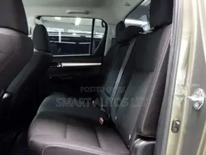 Toyota Hilux 2022 Beige