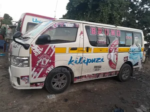 Toyota HiAce 2014 White