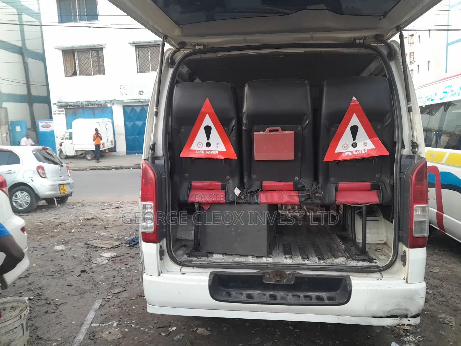 Toyota HiAce 2014 White