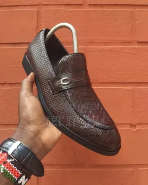  *Laceless Official*