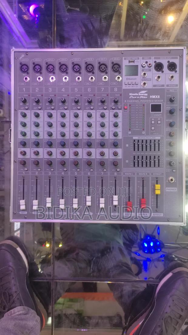 Powered Mixer 8ch Soundcraft