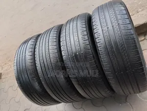 225/60r18 Dunlop