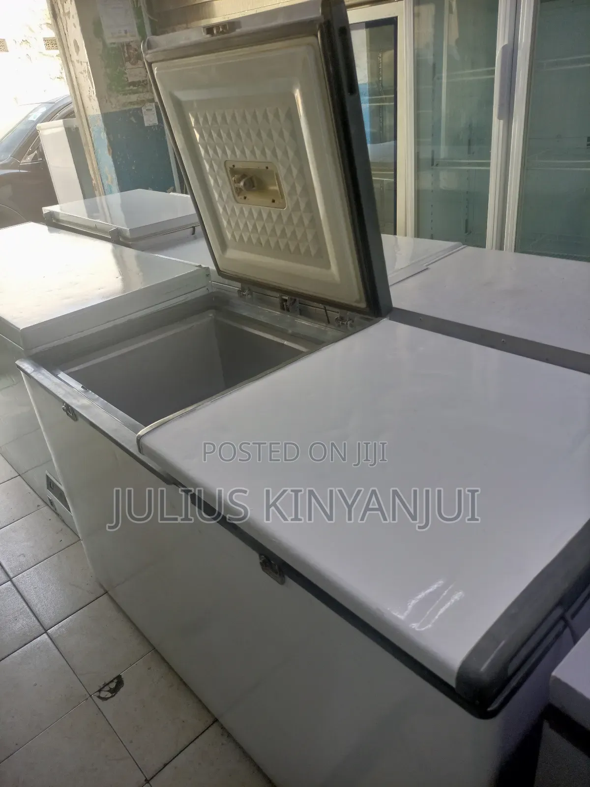 Double Door Freezer 550L