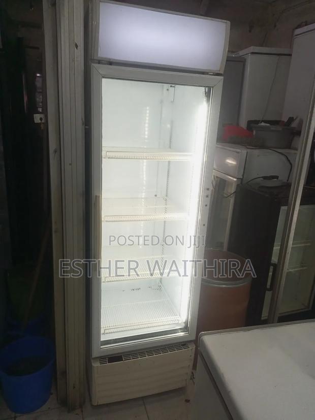 Medium Display Fridge 400l - thumbnail 3