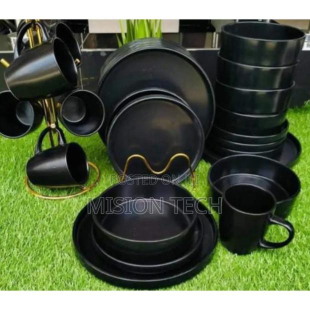 24pcs Black Dinner Set24pcs Black Dinner Set