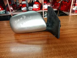 Avensis Power Sidemirror RHS Old Model Complete With Socket