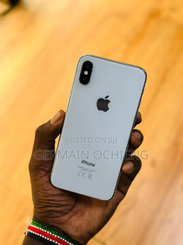 Apple iPhone X あどけなく ホワイト5.8インチ