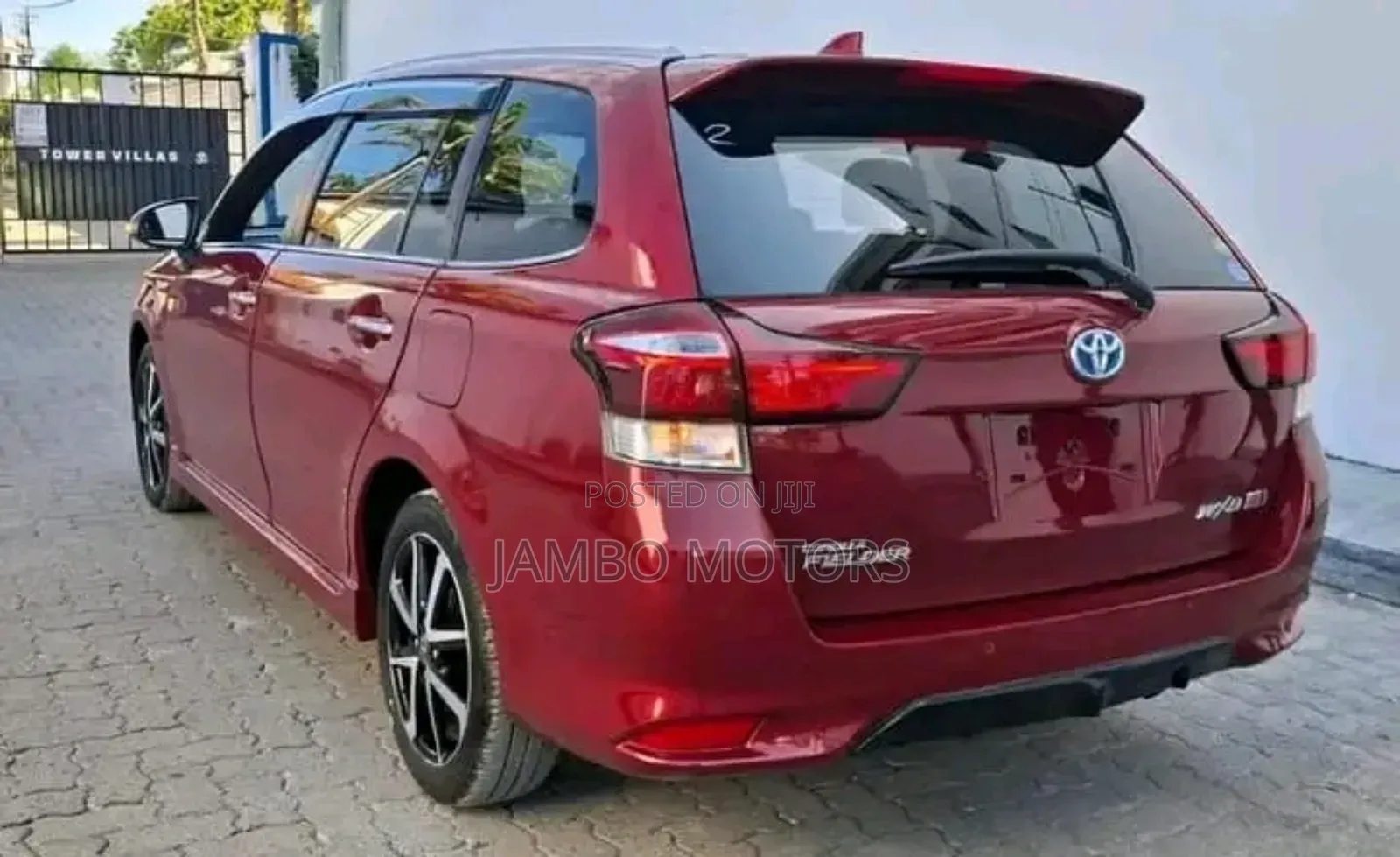 Toyota Corolla Fielder 1.5 Hybrid FWD 2018 Red