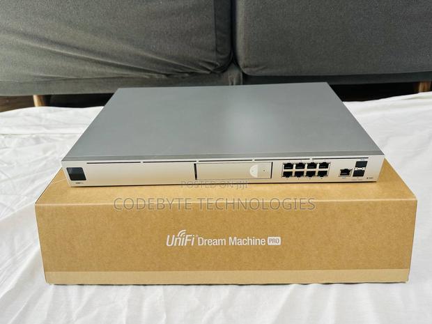 Ubiquiti Networks UDM-PRO Unifi Dream Machine Pro - thumbnail 3