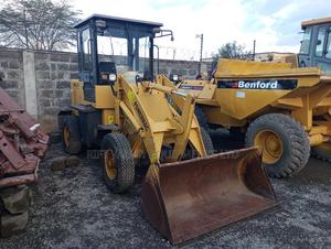 Powermac WL910 Half Ton Loader/Shovel - main view