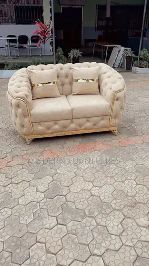 Classy C-Shaped Chesterfield 2 Seater Sofa