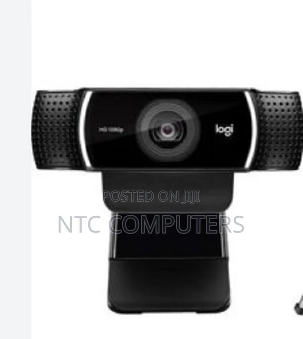 <<>Logitech C922 Pro Stream Webcam