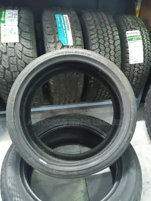 225/35r19 Royal Black Tire